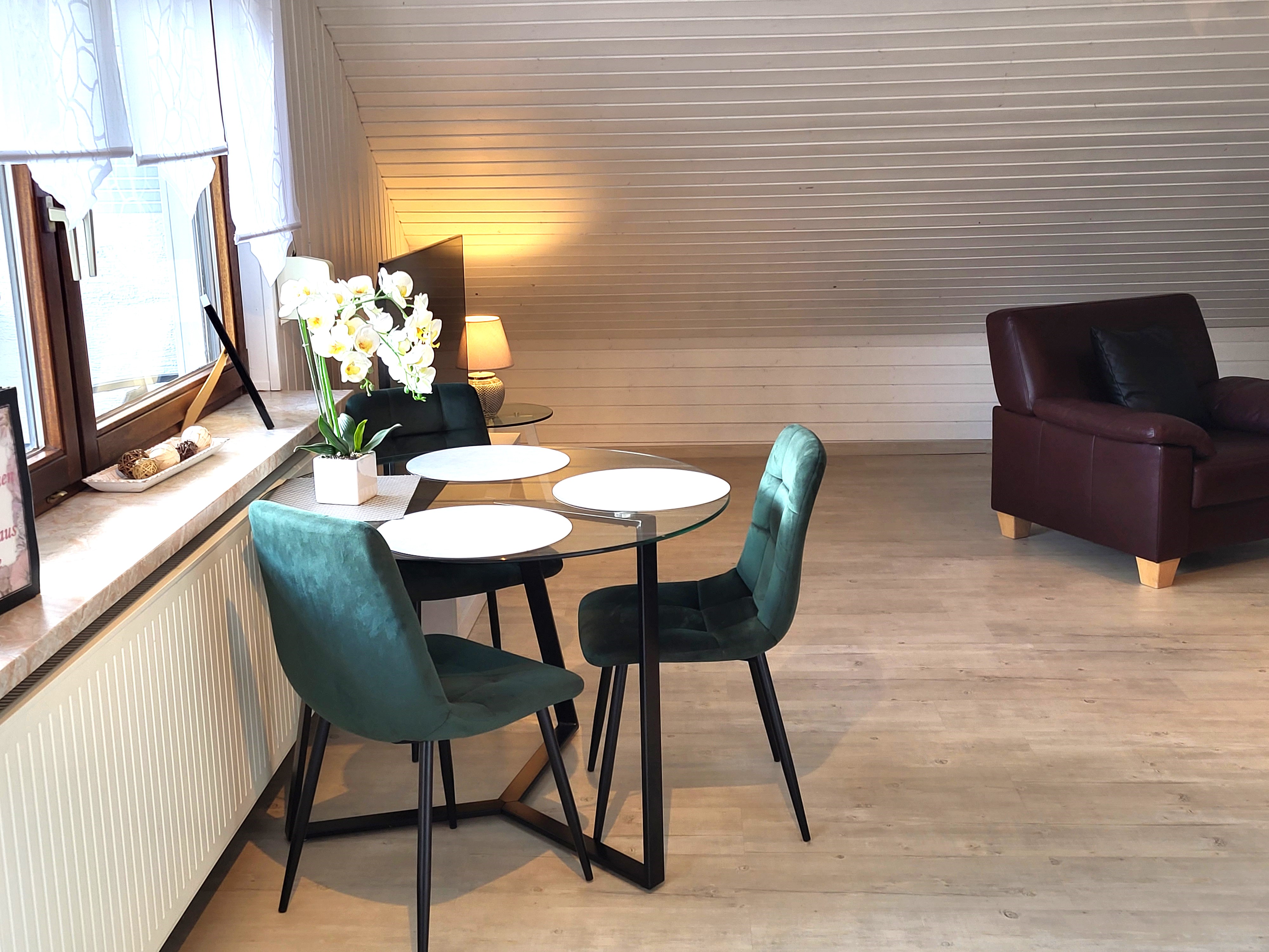 Ferienwohnung Dahlie Ess- und Küchenbereich